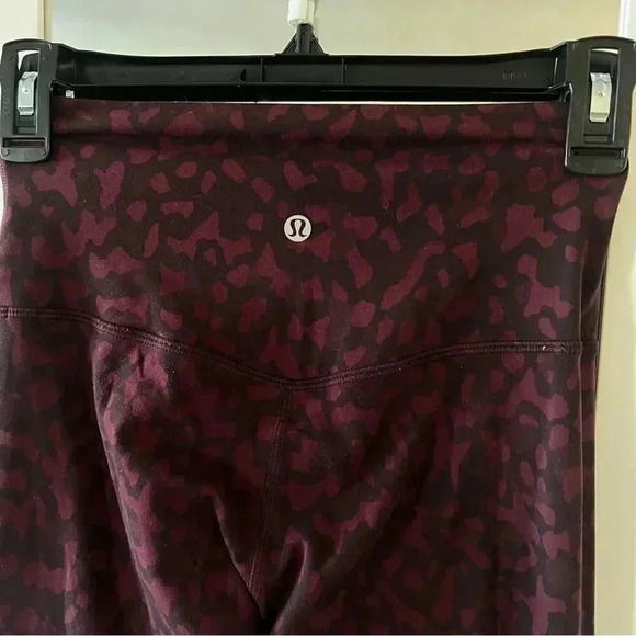 279 Lululemon High Waisted Leggings Size 4 Color Maroon - Picture 3 of 5